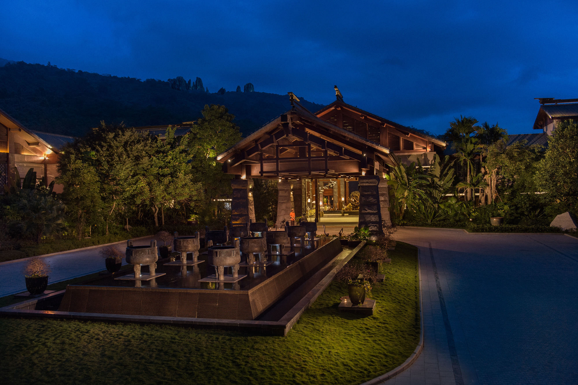 Doubletree Resort By Hilton Hotel Hainan - Qixianling Hot Spring Baoting ภายนอก รูปภาพ