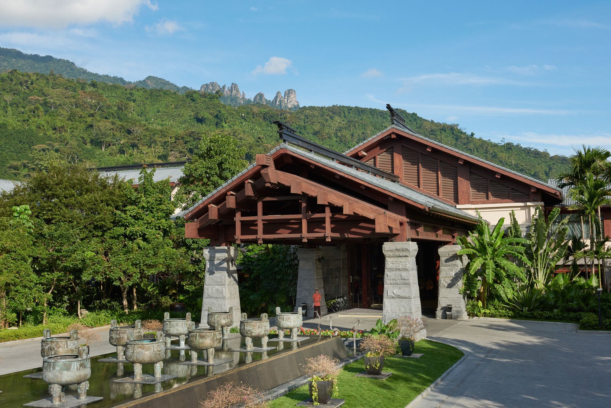 Doubletree Resort By Hilton Hotel Hainan - Qixianling Hot Spring Baoting ภายนอก รูปภาพ