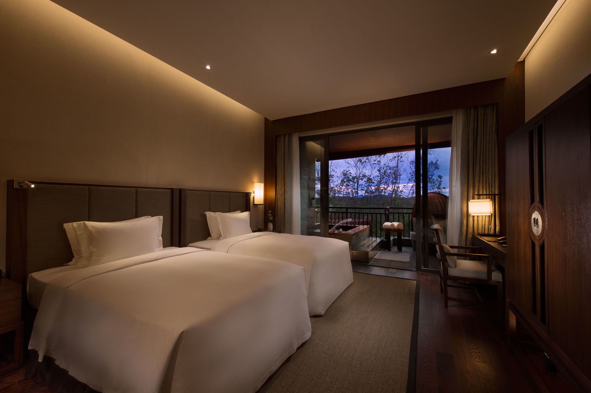 Doubletree Resort By Hilton Hotel Hainan - Qixianling Hot Spring Baoting ภายนอก รูปภาพ