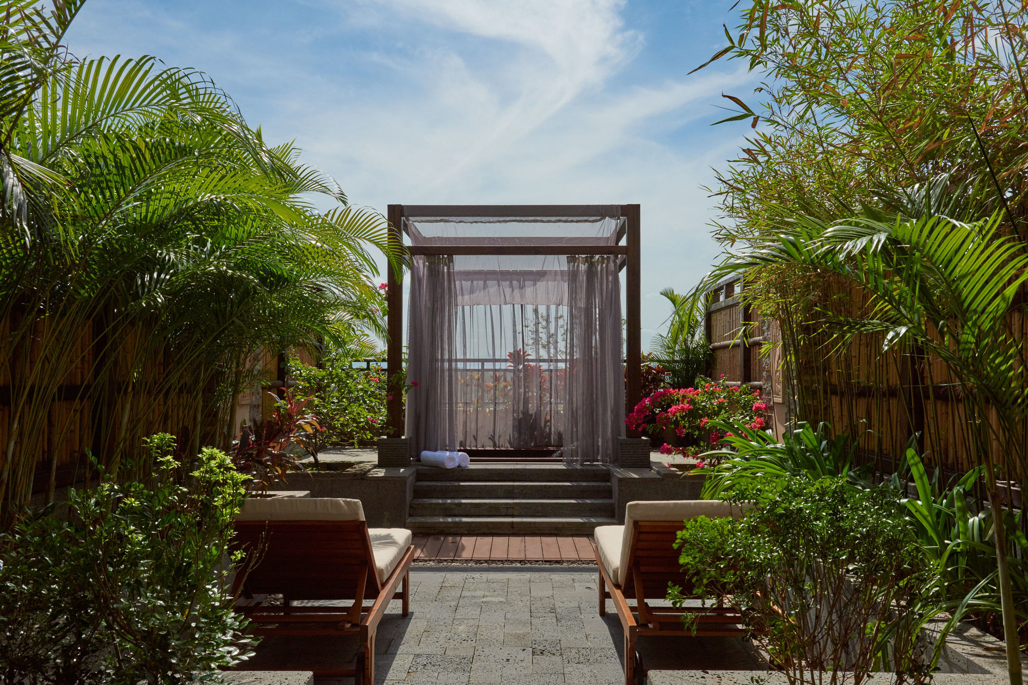 Doubletree Resort By Hilton Hotel Hainan - Qixianling Hot Spring Baoting ภายนอก รูปภาพ