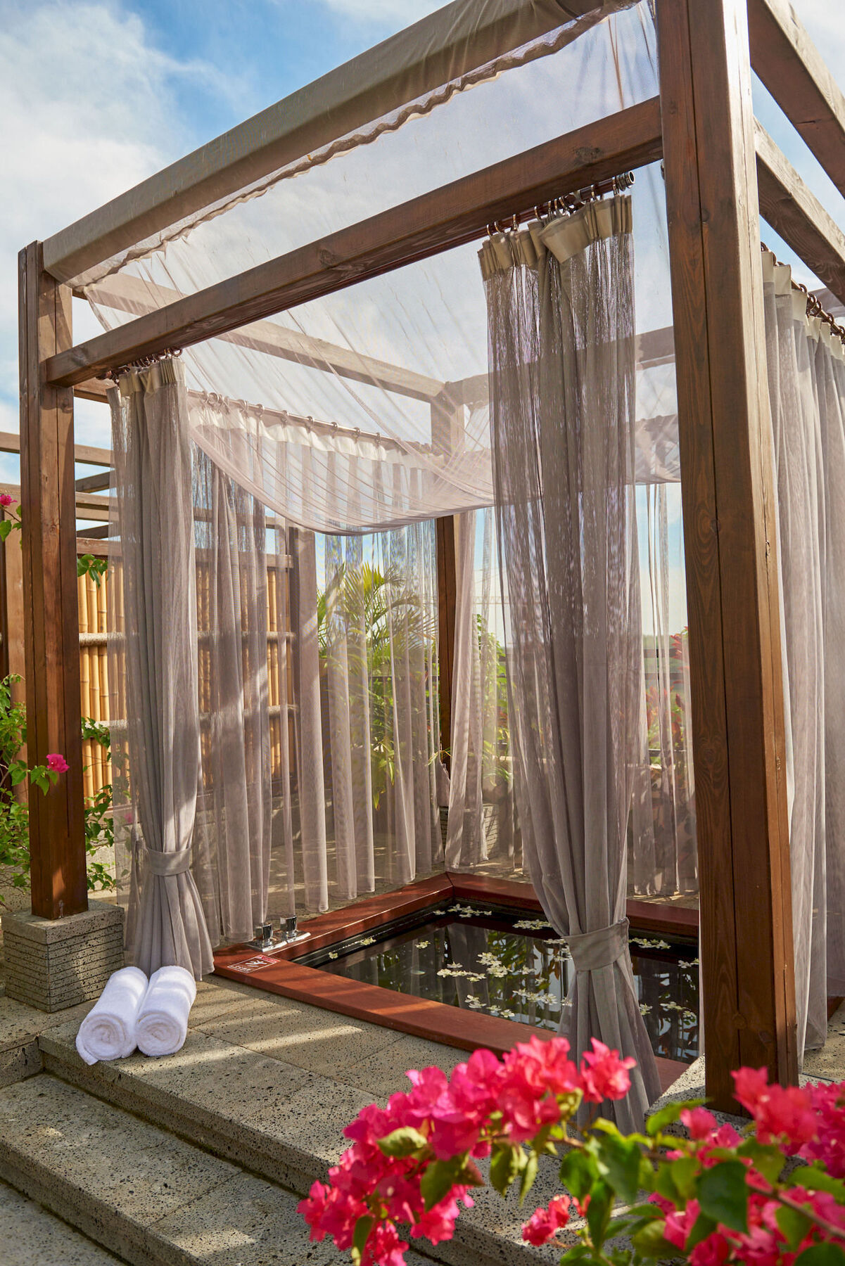 Doubletree Resort By Hilton Hotel Hainan - Qixianling Hot Spring Baoting ภายนอก รูปภาพ